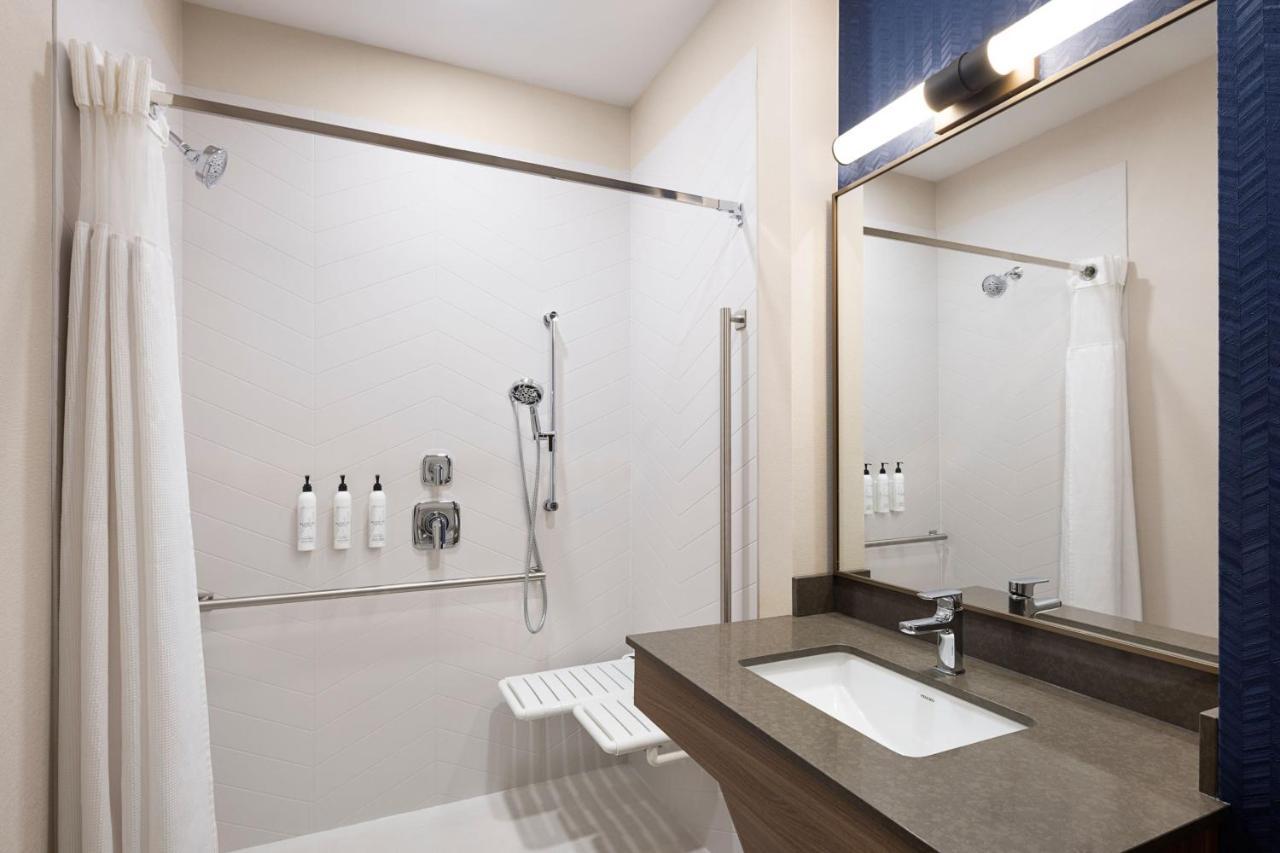 Fairfield & By Marriott Hotel 3*