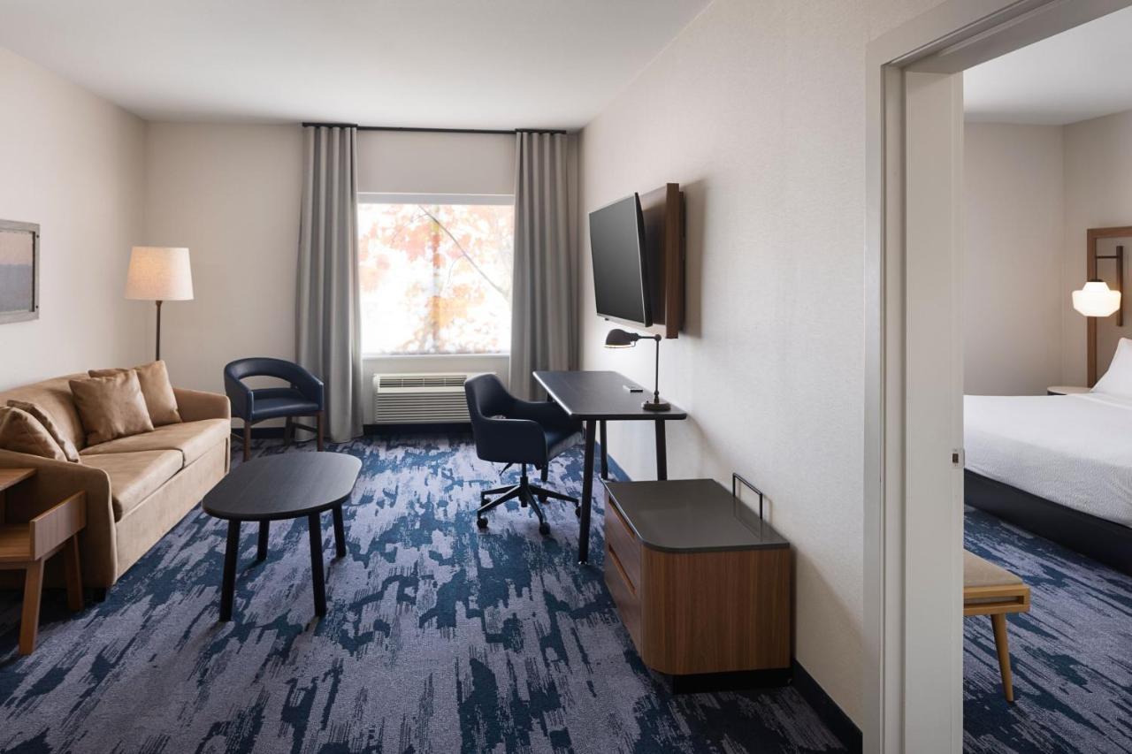 Hotel Fairfield & By Marriott 3*