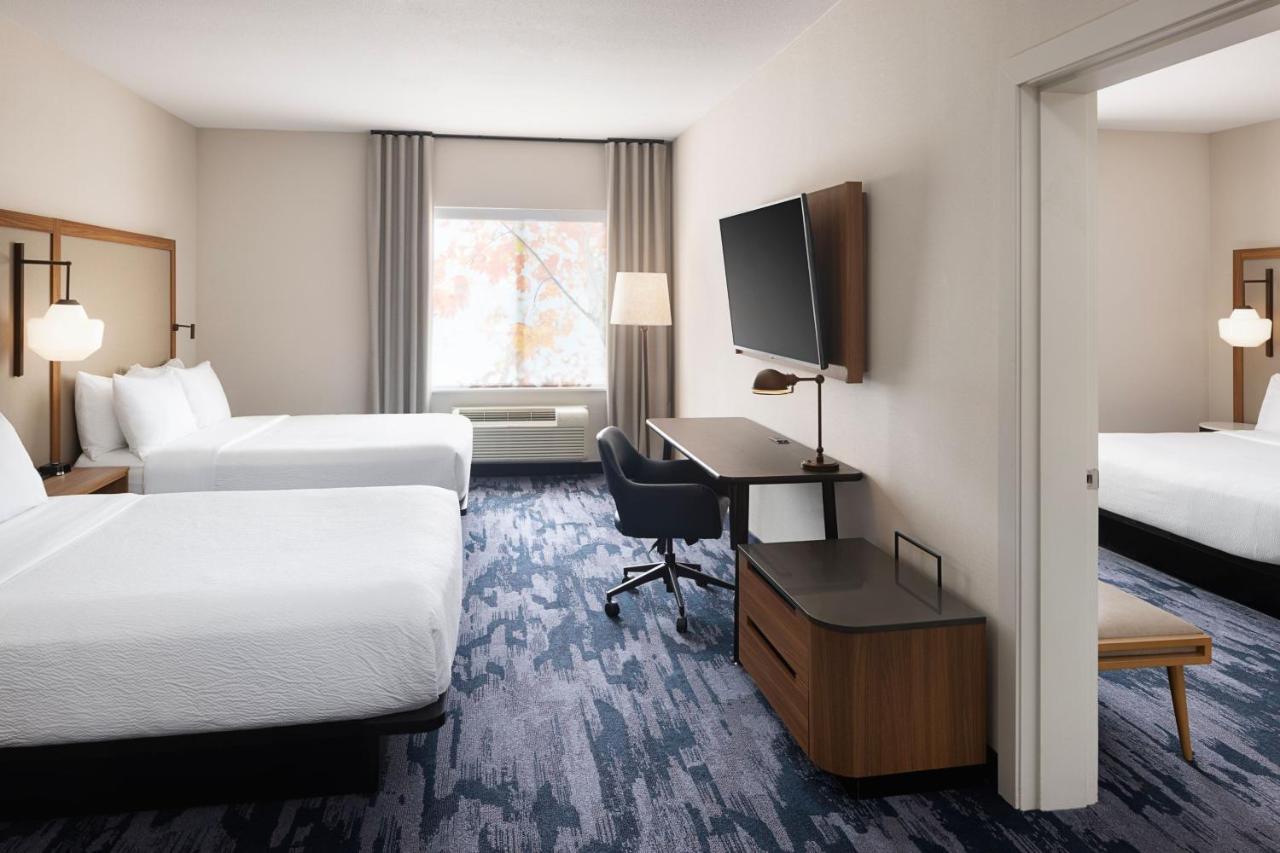 Hotel Fairfield & By Marriott 3*