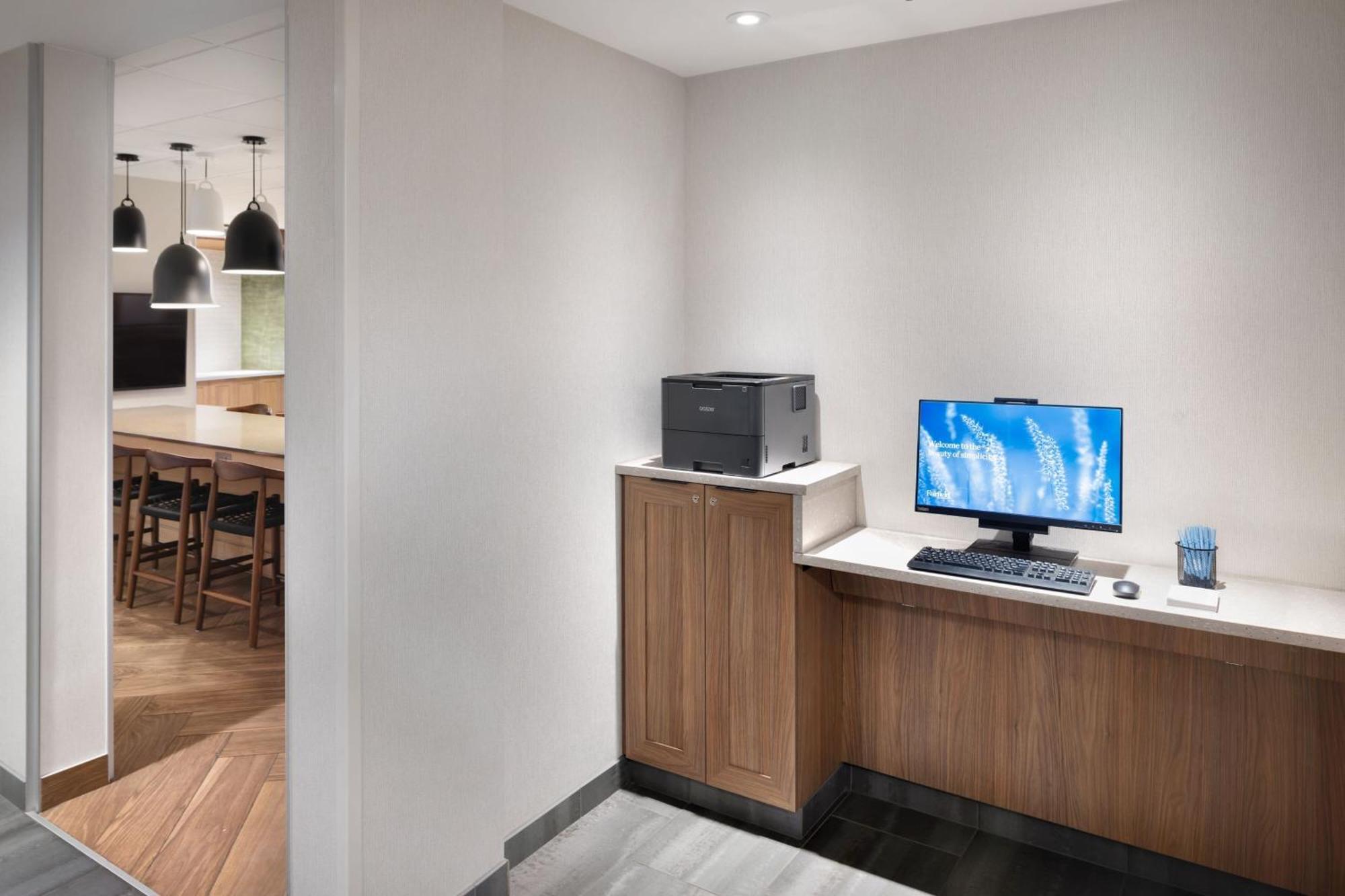 Hotel Fairfield & By Marriott