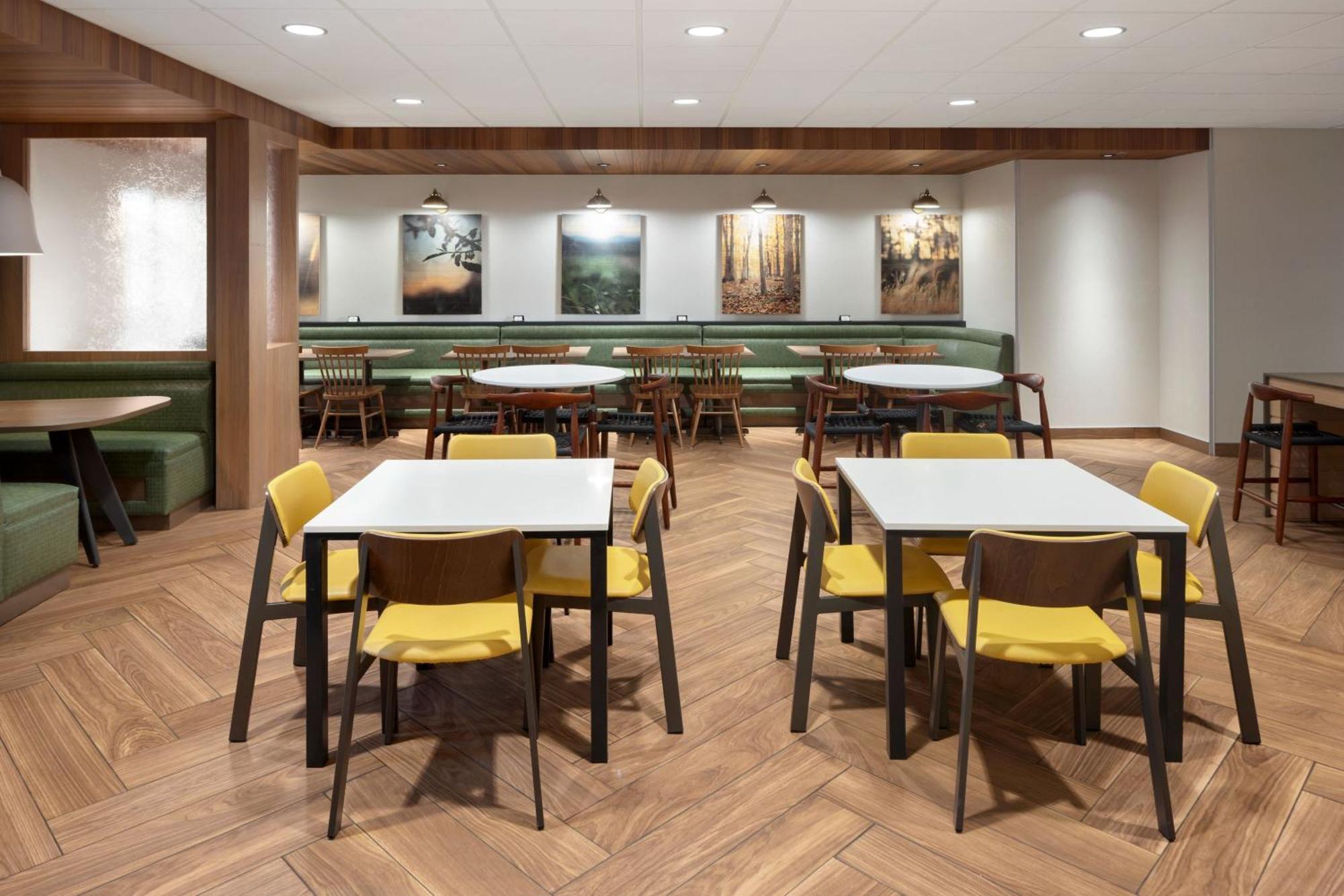 Hotel Fairfield & By Marriott