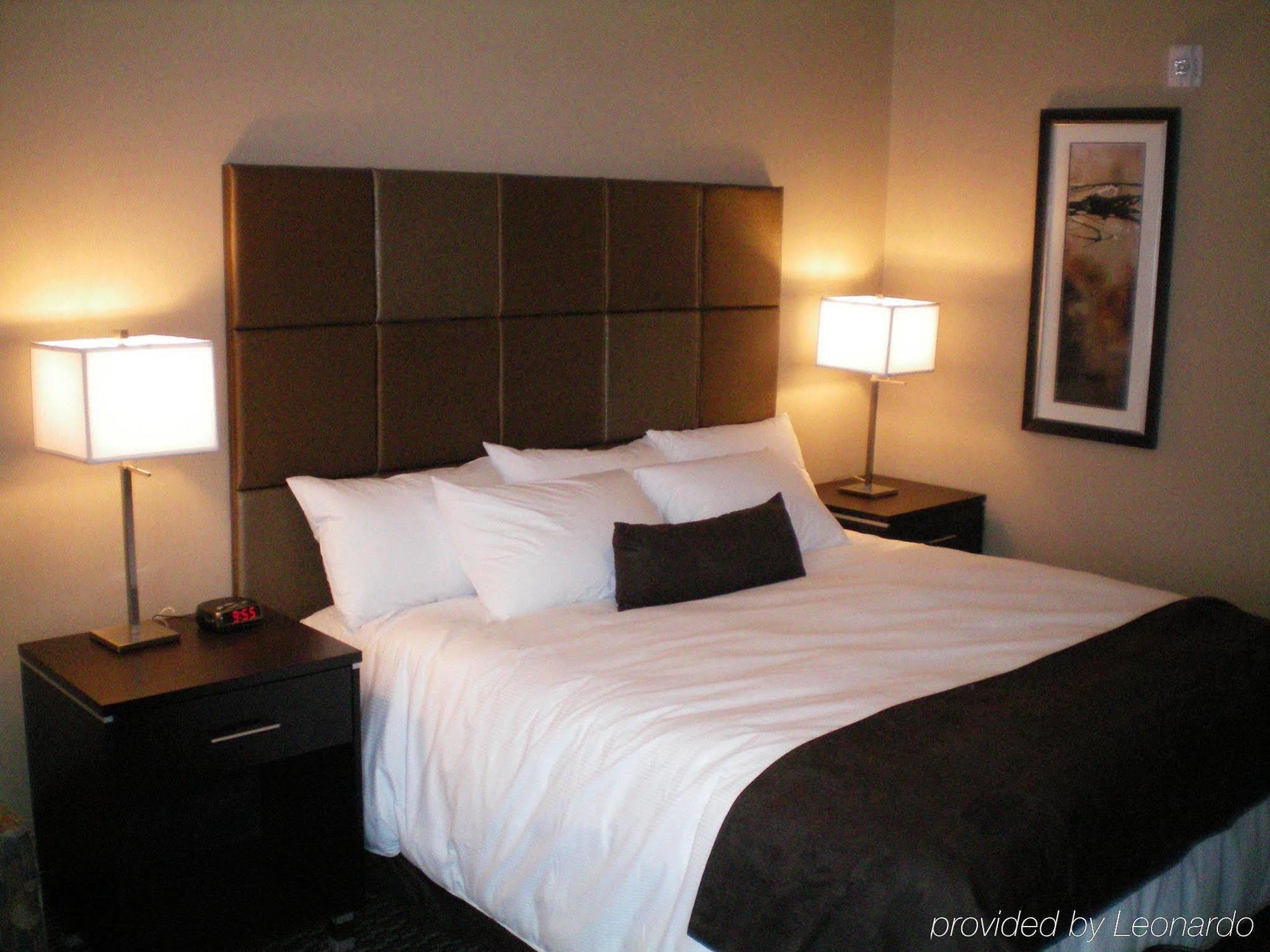 Fairfield & By Marriott