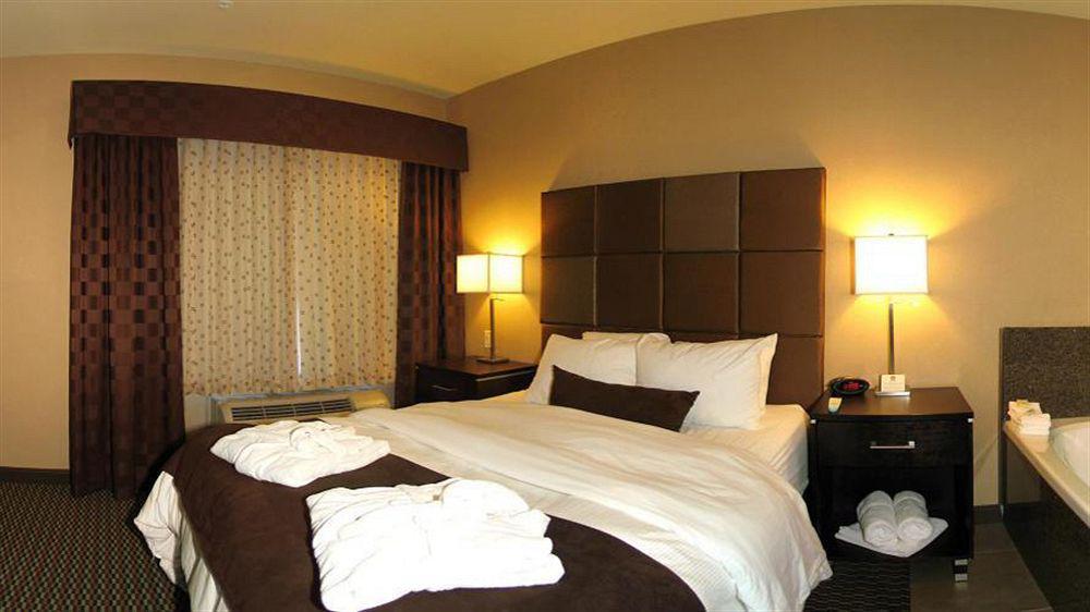 Hotel Fairfield & By Marriott
