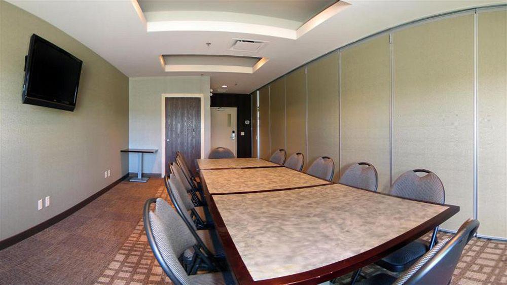 Fairfield & By Marriott Hotel 3*